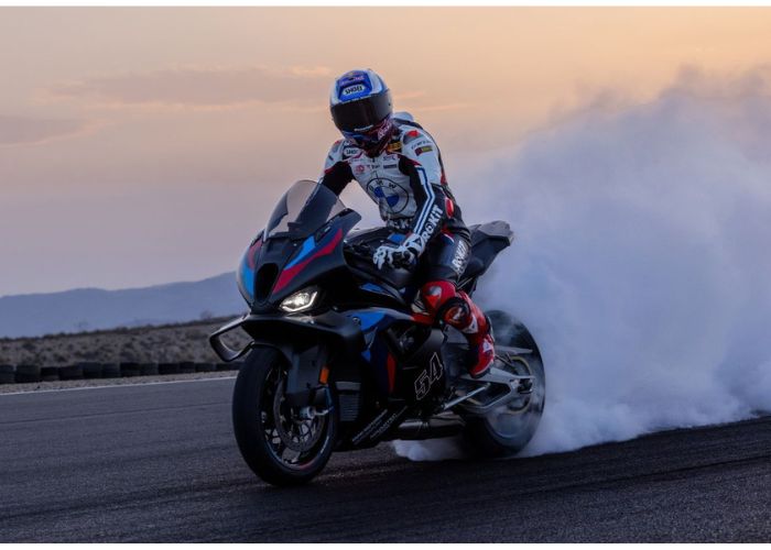 2025 BMW S1000RR